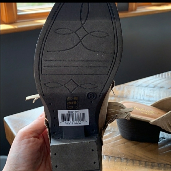 Ariat Western mules. - Picture 2 of 3